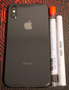 ケースはiPhone Xと同じくらいのサイズ